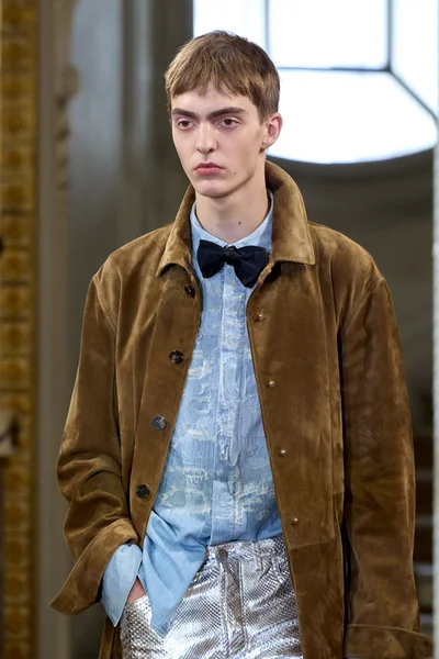 Look 111